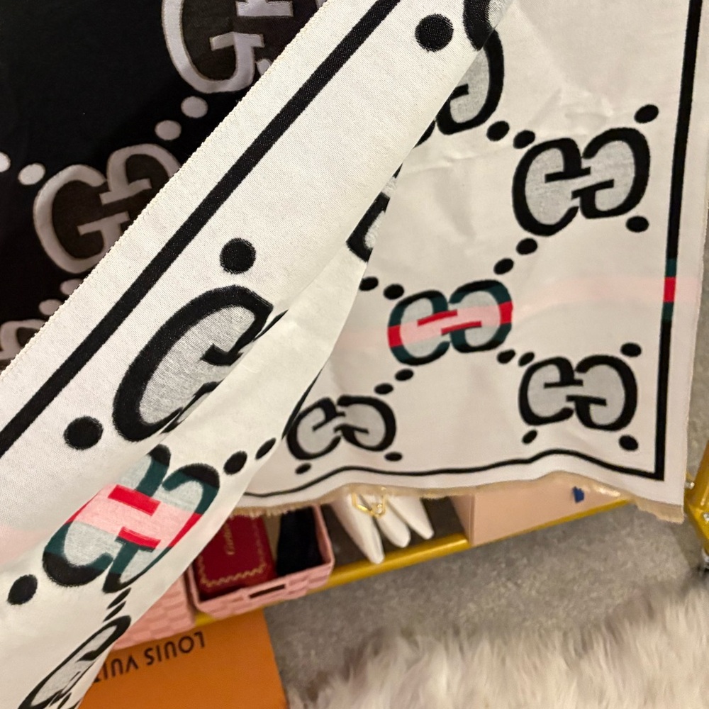 Pashmina Scarf - Picture 5 of 5